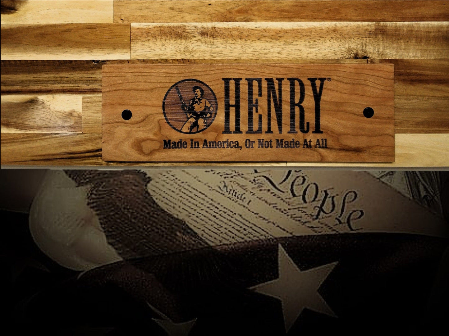 Walker Wood Gifts Bicentennial 1776 Lever Action Henry Rifle Display Cabin Acacia Gun Rack Cabin Décor Collectors Gift