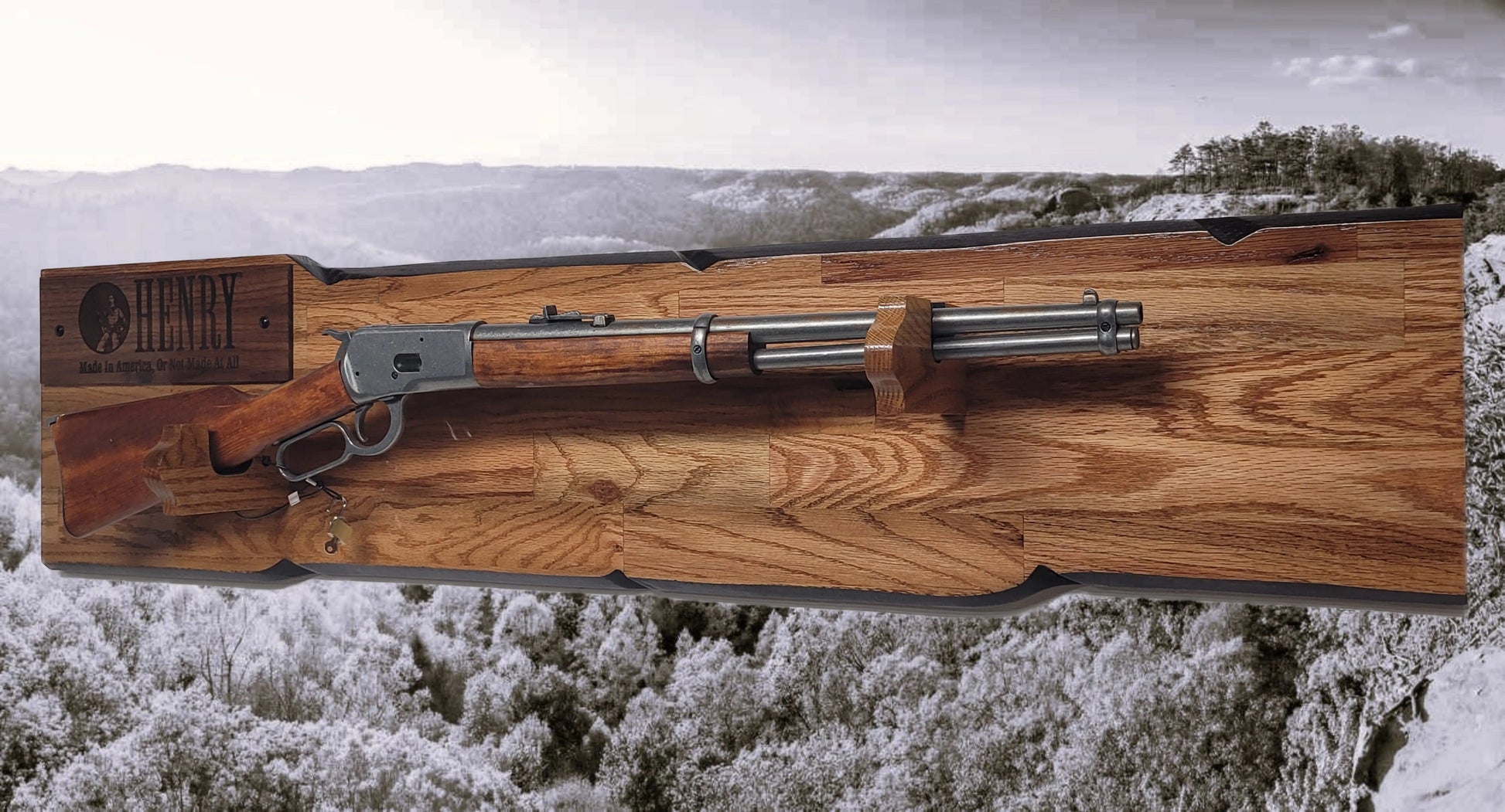Walker Wood Gifts Gun Display Rustic Lever Action Henry Rifle Display Cabin Oak with Lock Collectors Gift