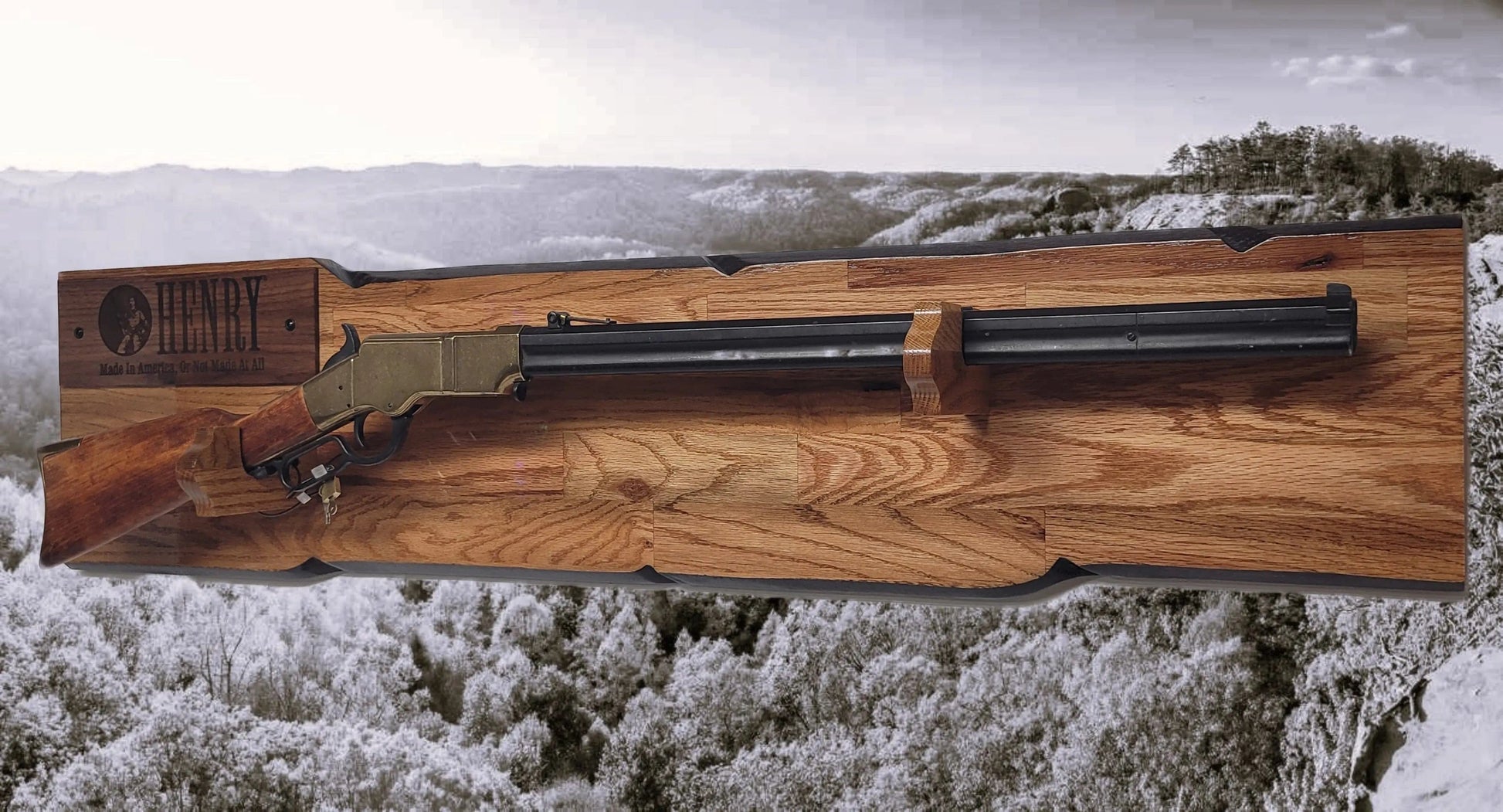 Walker Wood Gifts Gun Display Rustic Lever Action Henry Rifle Display Cabin Oak with Lock Collectors Gift