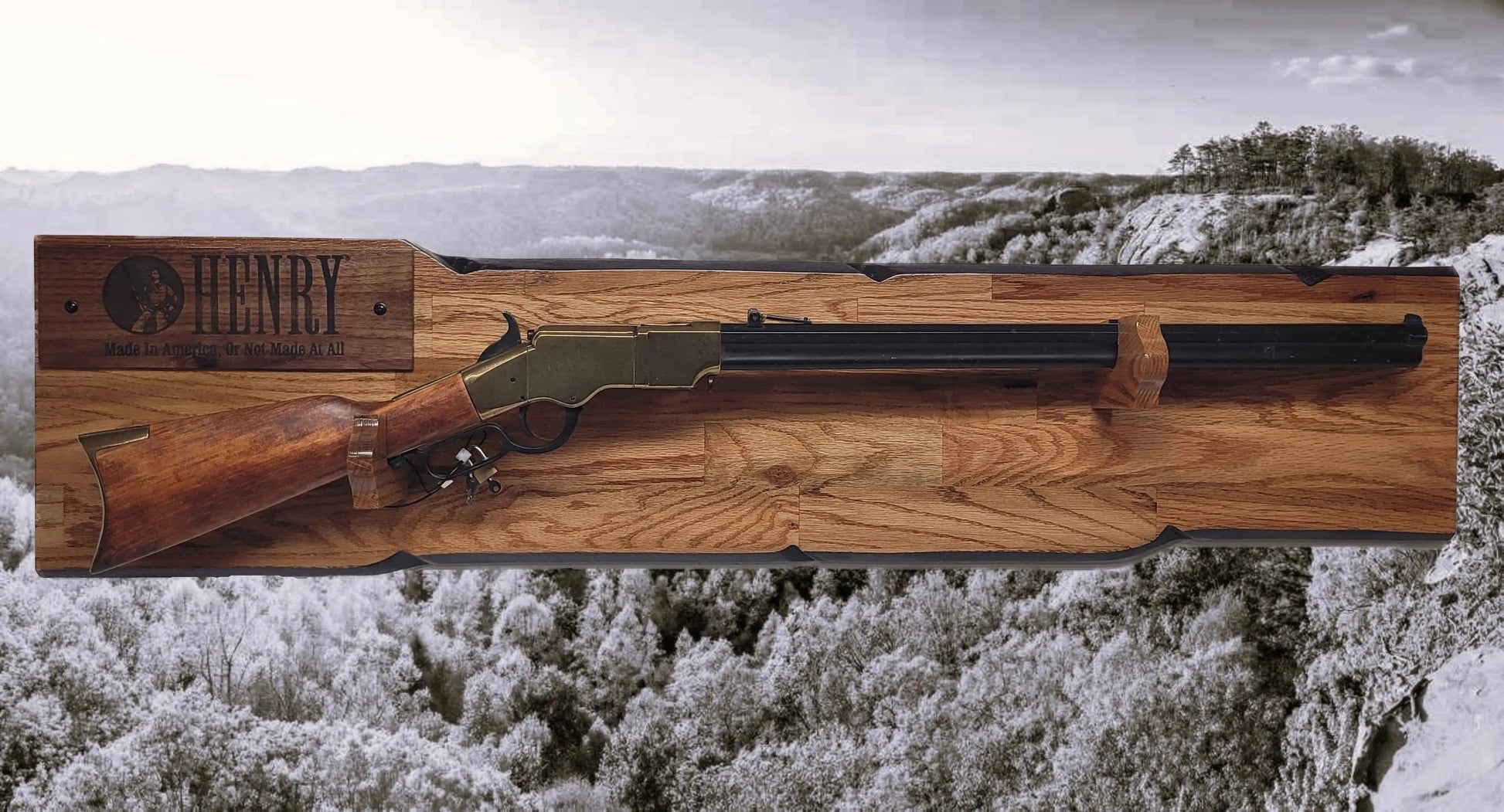 Walker Wood Gifts Gun Display Rustic Lever Action Henry Rifle Display Cabin Oak with Lock Collectors Gift