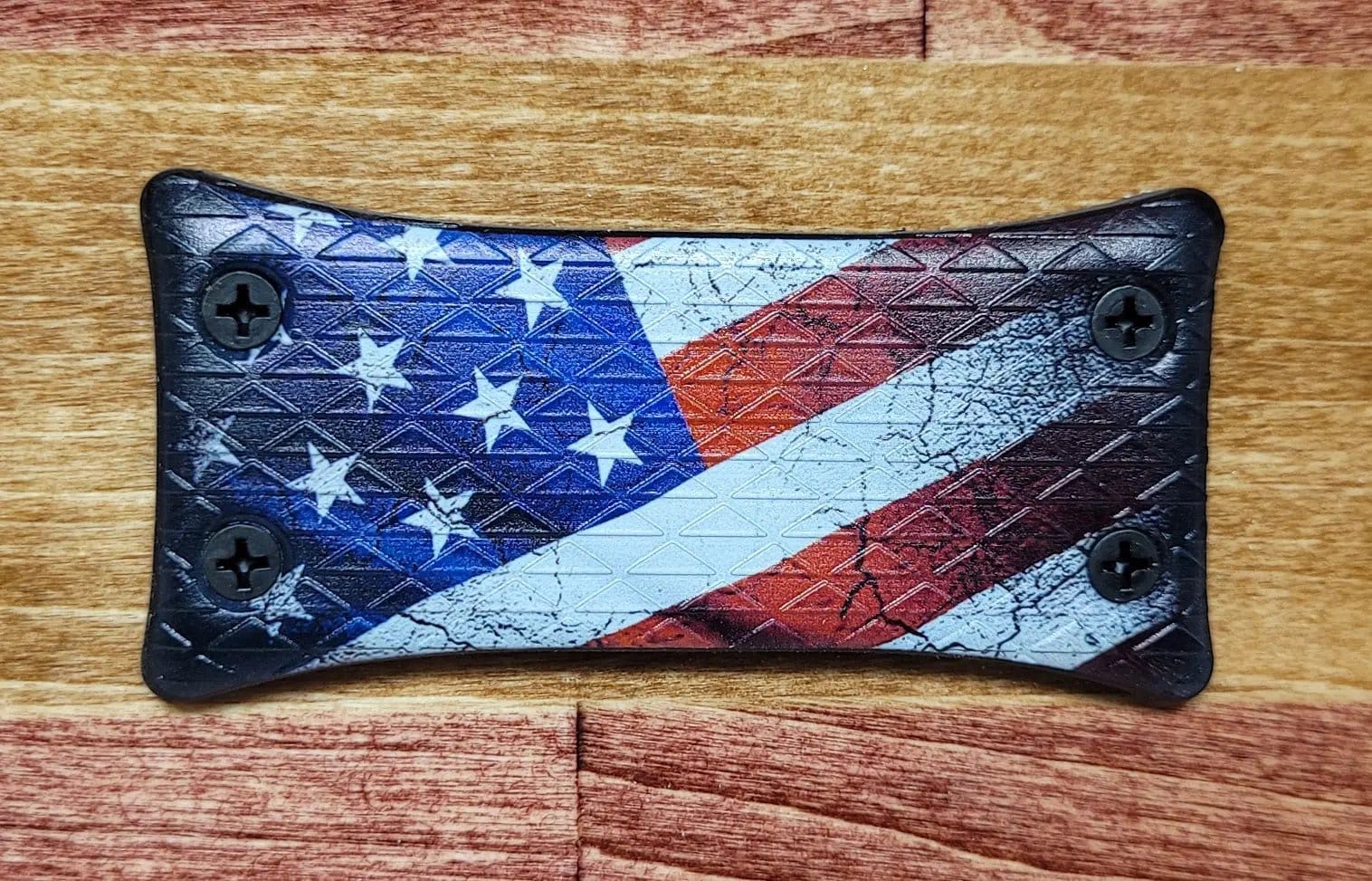 Walker Wood Gifts Gun Display Rustic Old Glory All-Purpose Rifle Display Knife Mount Faux Live Edge Aspen Cabin Décor Perfect Collectors Gift