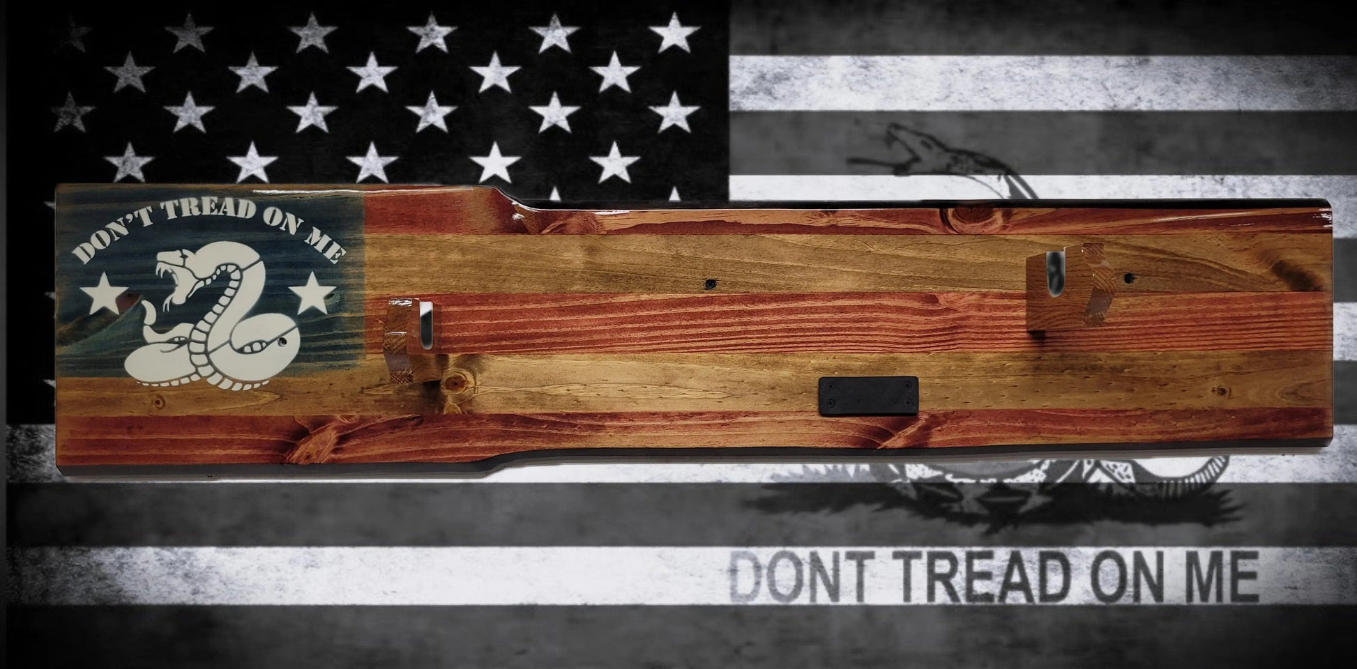 Walker Wood Gifts Gun Display Rustic Old Glory Don't Tread On Me M1 Garand Display Faux Live Edge Knotty Pine Cabin Décor Collectors Gift