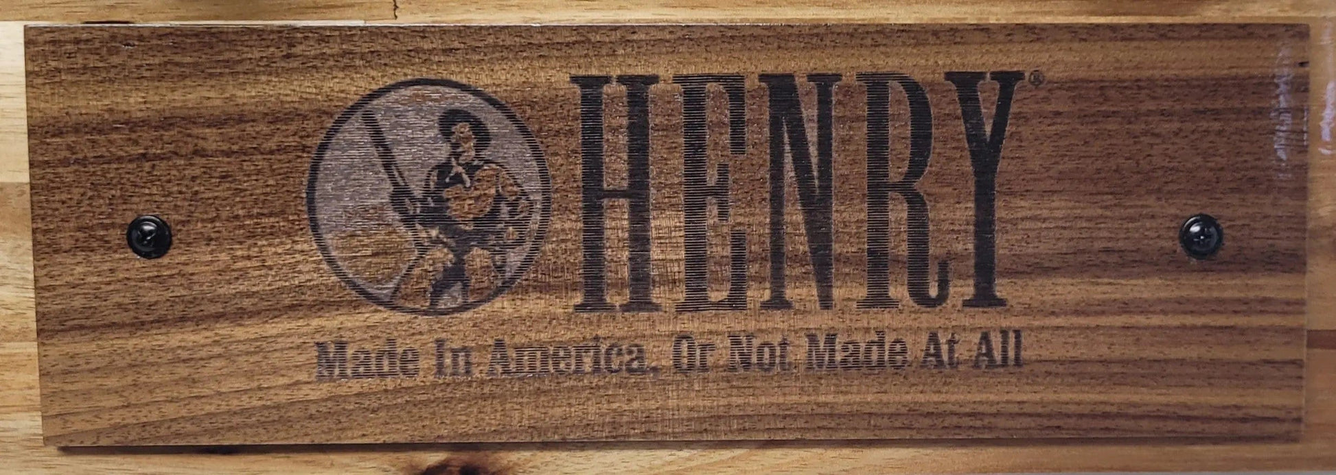 Walker Wood Gifts Gun Display Traditional Lever Action Henry Rifle Display Cabin Acacia Décor Collectors Gift