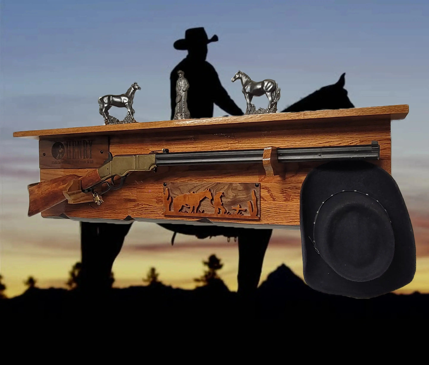 Walker Wood Gifts Gun Display Traditional Lever Action Henry Rifle Display Cabin Oak with Lock Collectors Gift