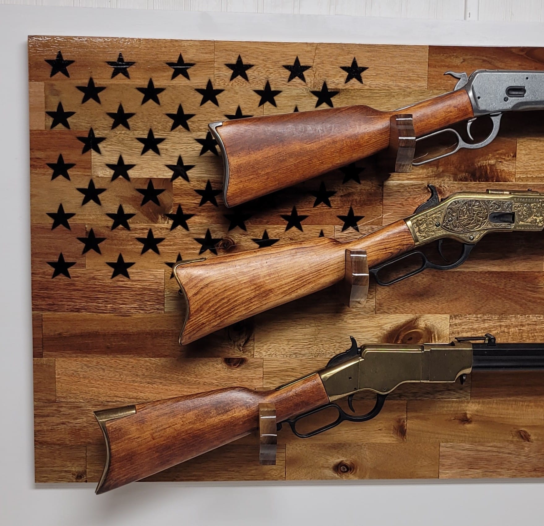 Walker Wood Gifts gun rack 50 Black Star Flag 3 Place Lever Action Rifle Cabin Acacia Display Collector Gift