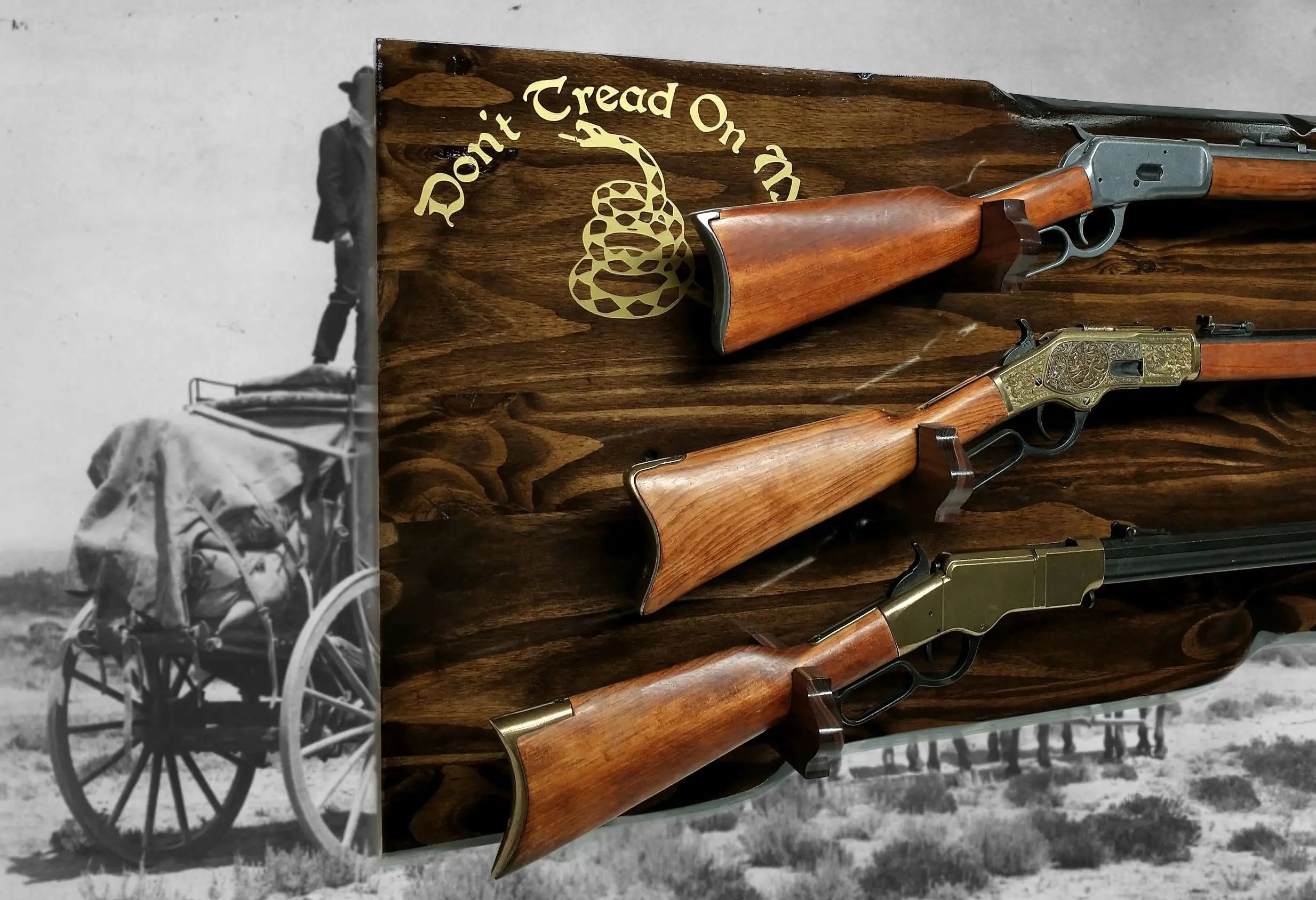 Rustic Knotty Pine 3 Place Don't Tread on Me Gun Rack Unique