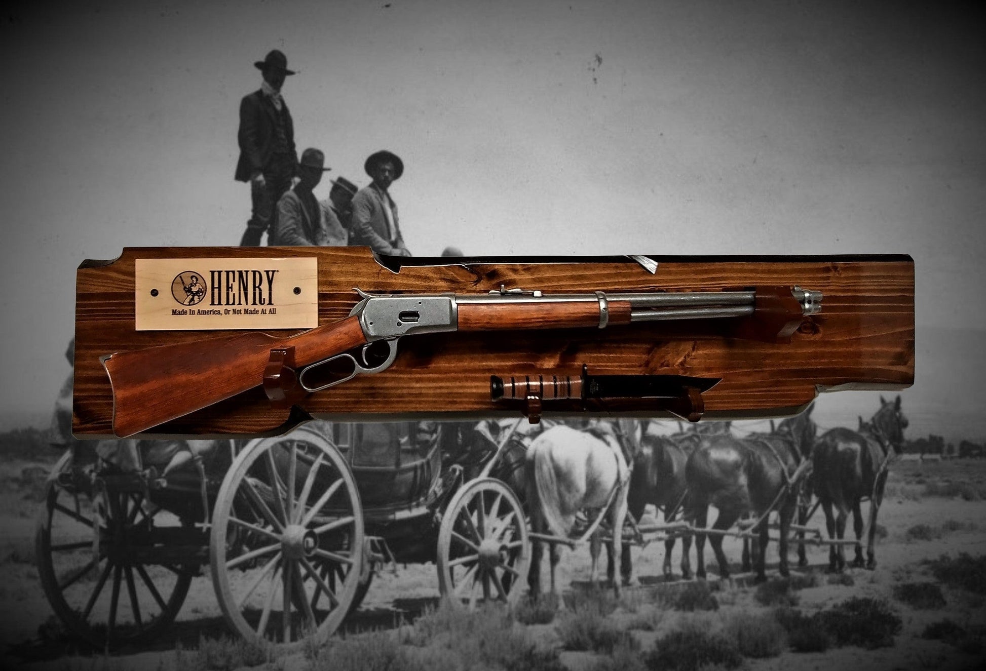 walkerwoodgifts Rustic Knotty Pine Henry Gun Rack Display For Lever Action Rifle Faux Live Edge Bullet Hangers Cabin Décor Collectors Gift