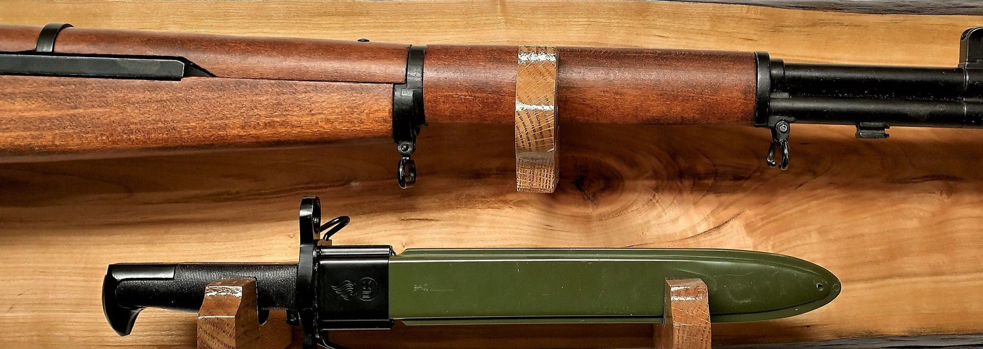 walkerwoodgifts CHERRY M1 MUZZLE Loader Vintage Gun Bayonet Knife Display Collectors Gift